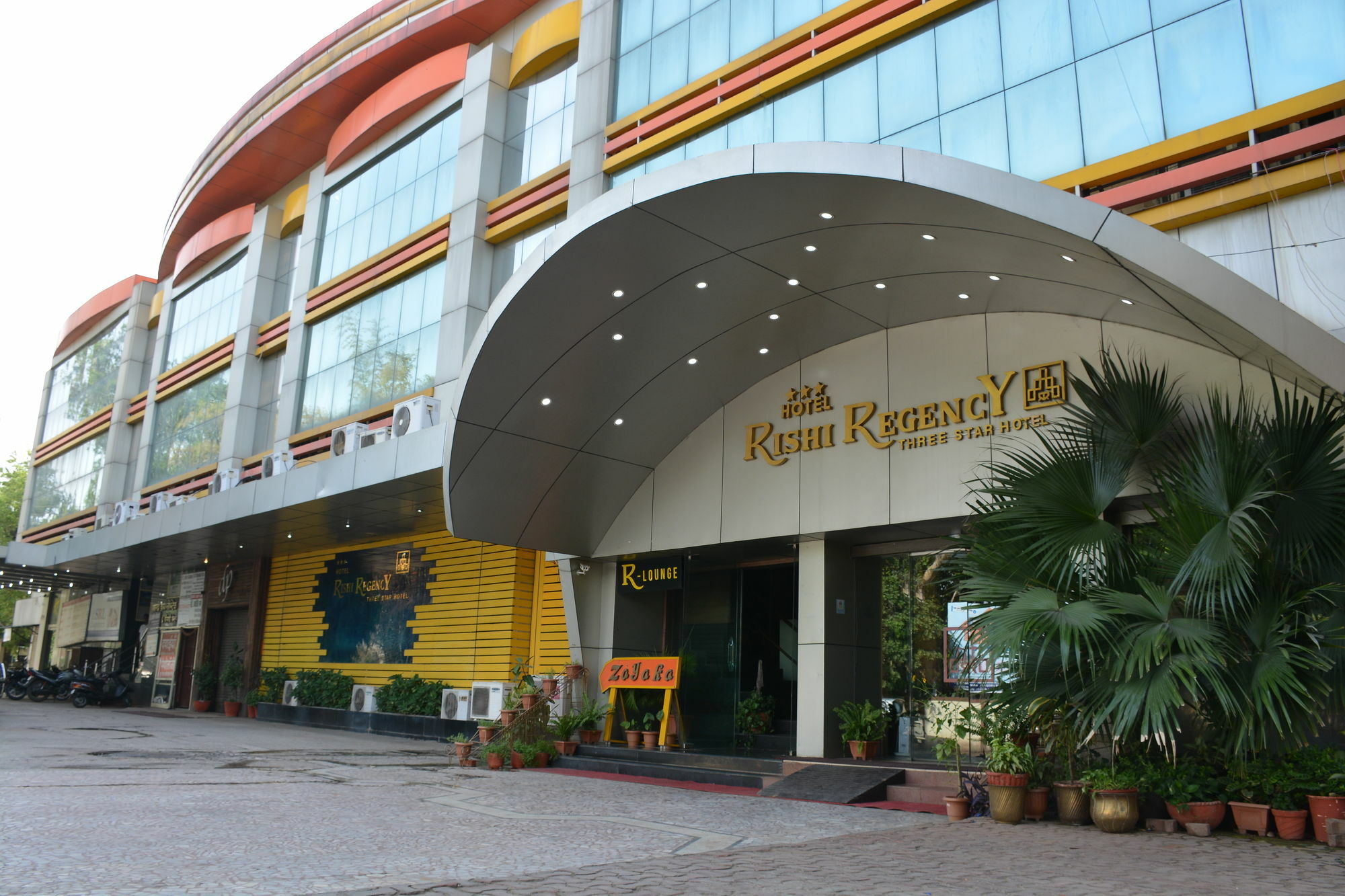 Hotel Rishi Regency Jabalpur Eksteriør billede