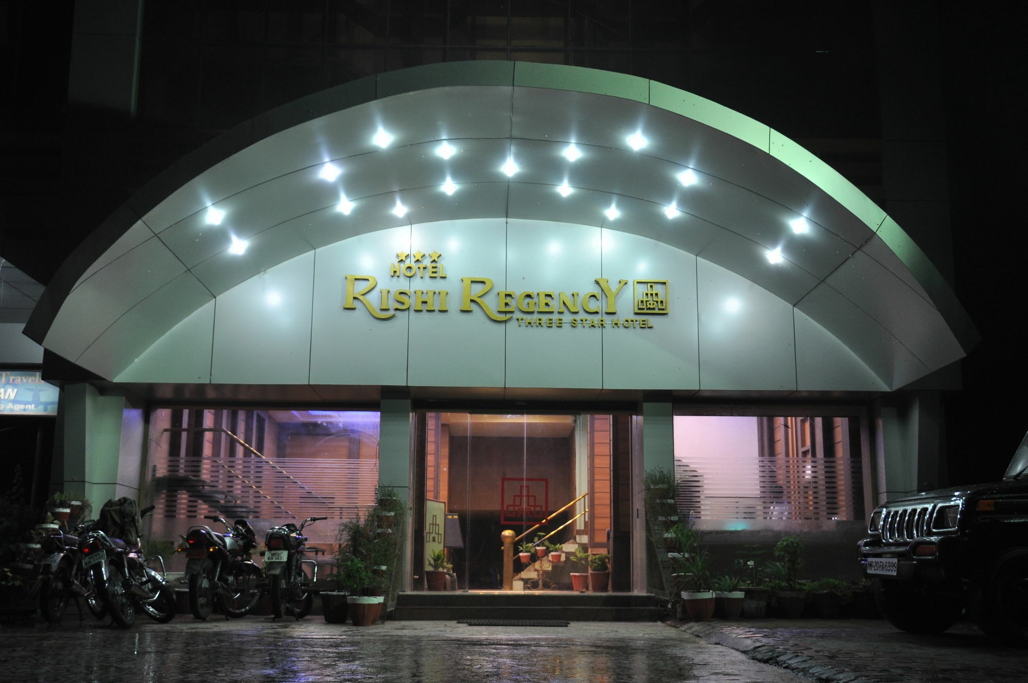 Hotel Rishi Regency Jabalpur Eksteriør billede